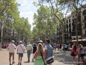 Guide to exploring Barcelona on foot: Las Ramblas, the Gothic Quarter, the Eixemple district, and the beach