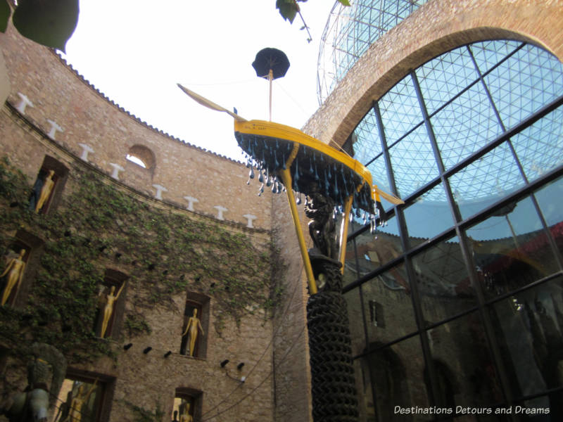 Boat raining tears in Dali Theatre-Museum atrium