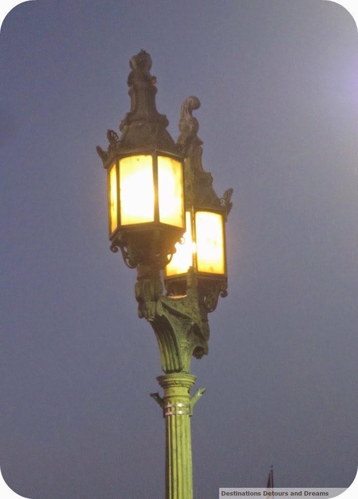 London Bridge lamp posts