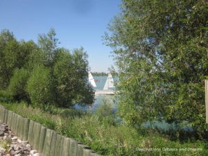 FortWhyte Alive: a 640-acre nature preserve in Winnipeg, Manitoba promotes awareness and understanding of the natural world through education, recreation and nature trails