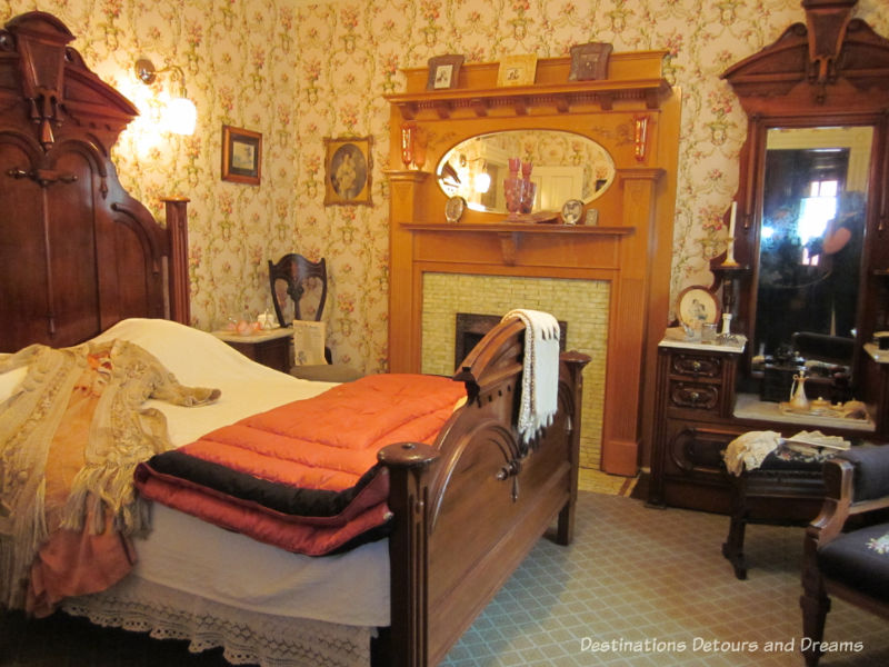 Bedroom at Dalnavert. Museum musings: Do you ever imagine what it would be like to live in the places depicted in museums?