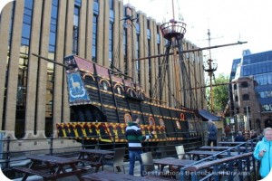 Bankside River Walk: The Golden Hinde