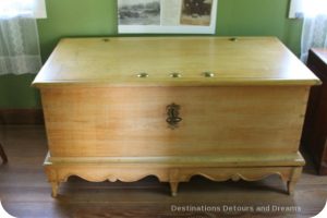 Mennonite chest from Russia, Neubergthal