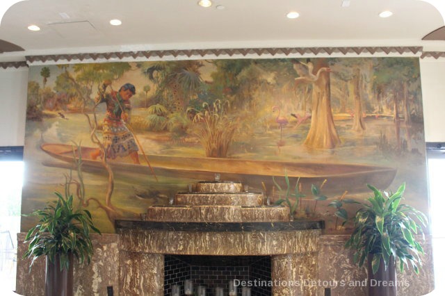 South Beach Art Deco Tour: mural in Essex Hotel