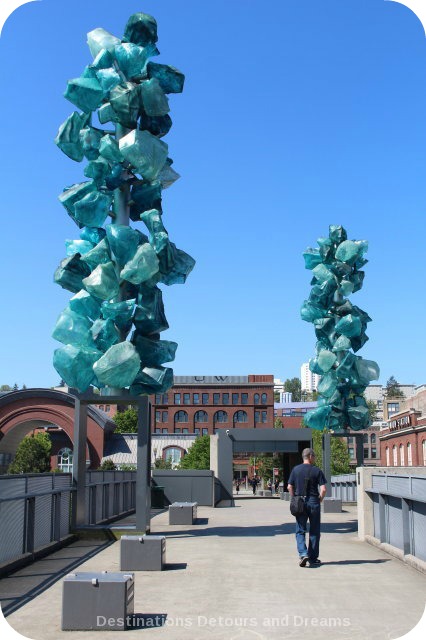 Tacoma: City of Glass - Chihuly Bridge of Glass Crystal Towers