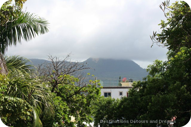 Puerto Plata Highlights: mist on Isabel de Torres Peak