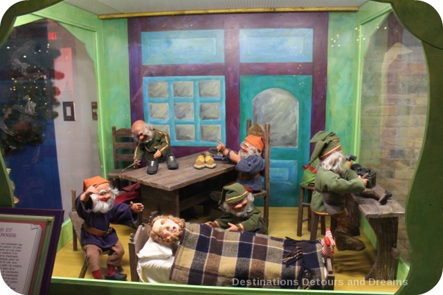 Christmas Fairytale Vignettes: Elves and the Shoemaker