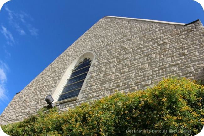 Winnipeg and Tyndall Stone: Fossils and Architecture