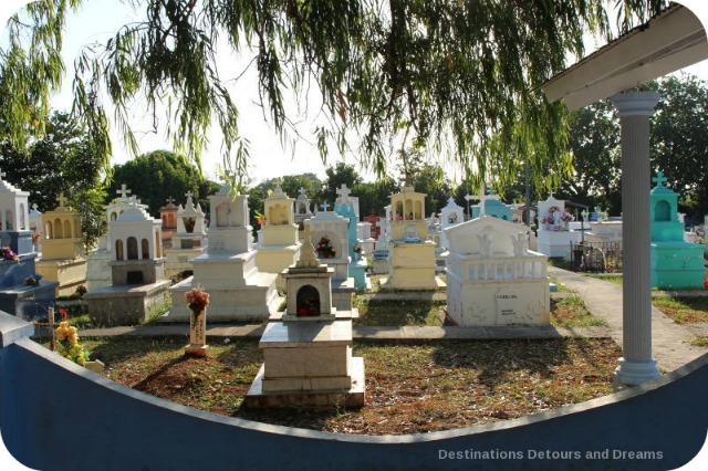 Spanish Colonial Architecture of the Azuero Peninsula: Colourful Pedasi cementery