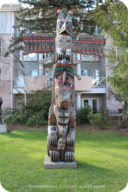 Pole of Wealth totem pole by Hwunu’metse’ (Simon Charlie) in Duncan, British Columbia, the "City of Totems"