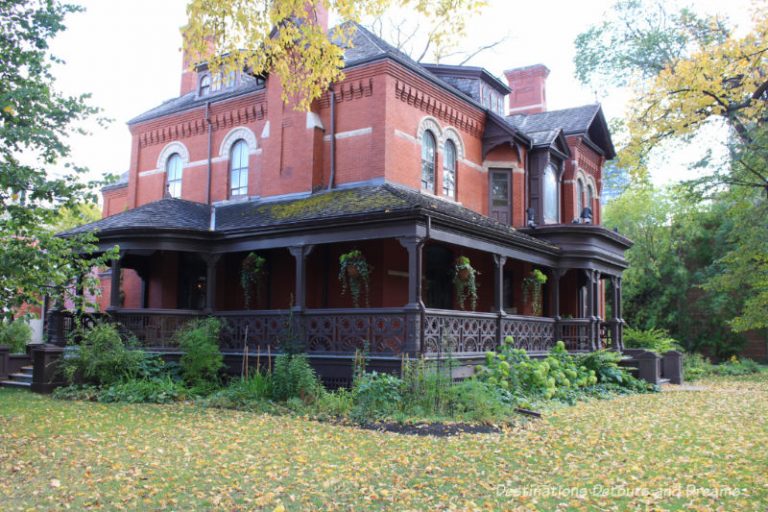 Dalnavert Museum: Small Mansion, Big History