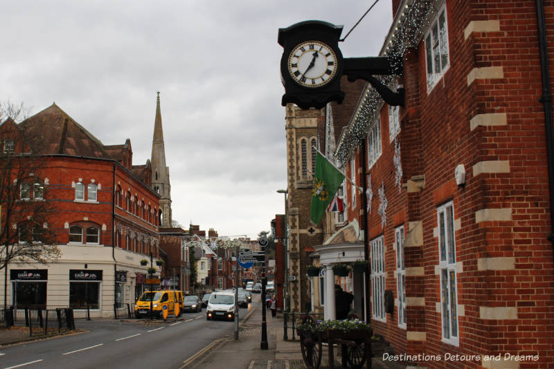 History and British Charm in Farnham. Farnham is a historic British market town located on the western edges of Surrey in the rolling Surrey Hills. It is known for its Georgian streets, historic buildings, craft heritage, and easy access to the North Downs Way. 