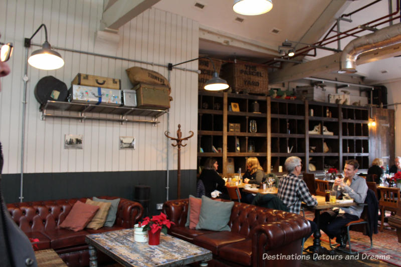 Parcel Yard pub at King's Cross Station, London, England