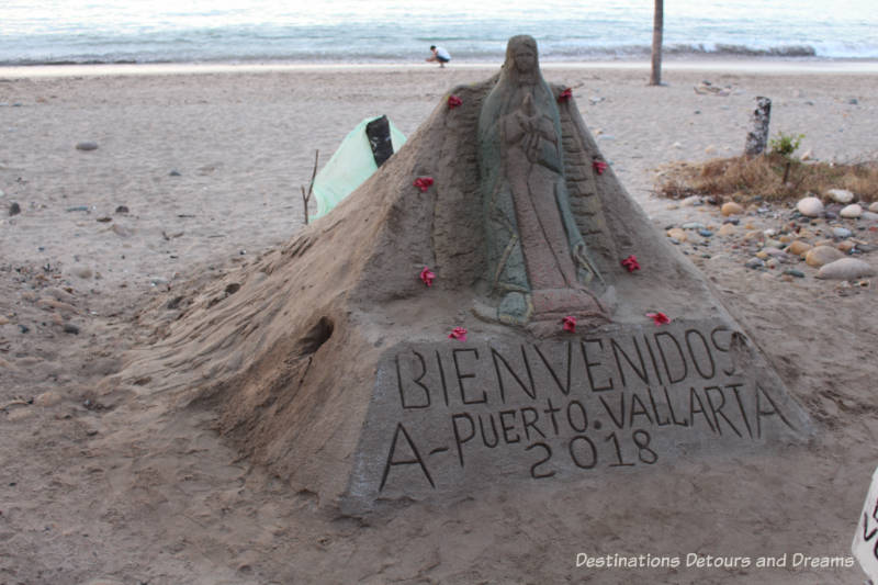 Impressions of Puerto Vallarta: sand sculpture welcome