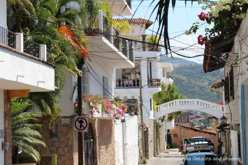 The Colourful Architecture and History of Gringo Gulch, Puerto Vallarta, Mexico: The Little Bridge of Sighs