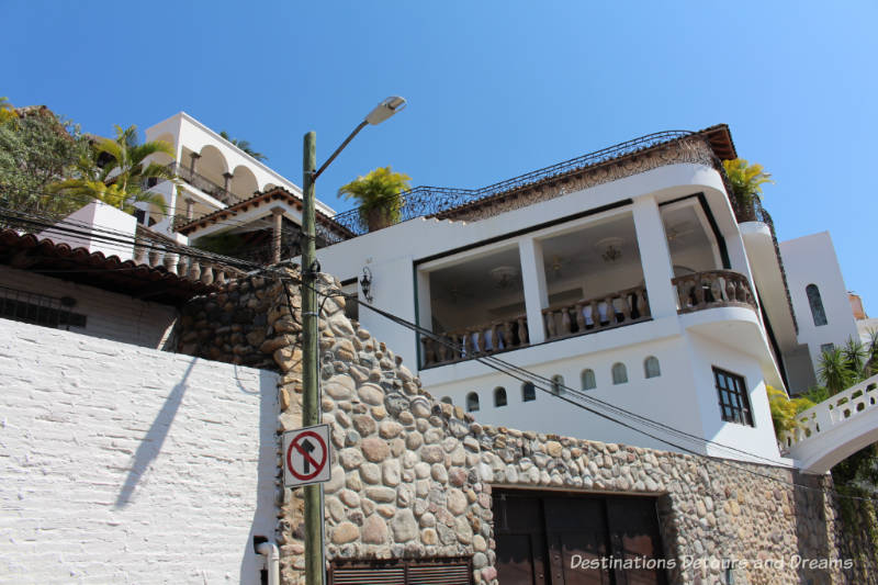 The Colourful Architecture and History of Gringo Gulch, Puerto Vallarta, Mexico: Casa Kimberley