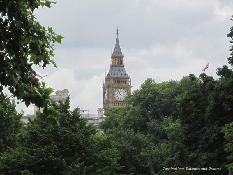 Big Ben in London - things to know when visiting England