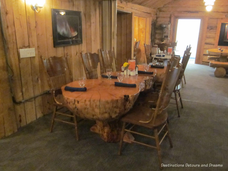 Chena Hot Springs Resort: dining room Chena Hot Springs Resort Dining Room
