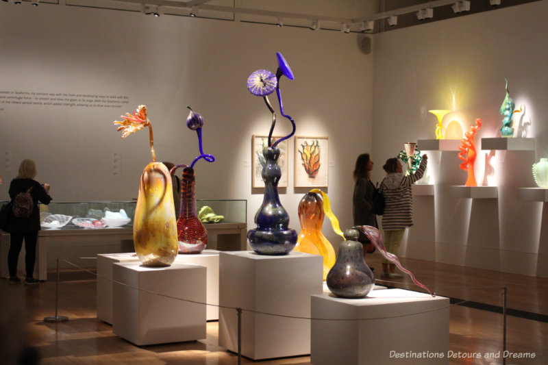 A gallery at Kew Gardens display vases and other Chihuly pieces