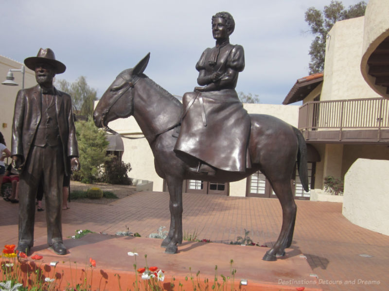 Statue of Winfield Scott standing beside horse carrying wife Helen