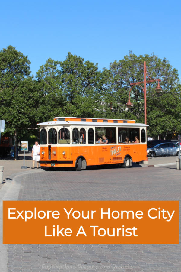 Tourist At Home: Explore Your City Explore Your Hometown: Ways To Be A Tourist At Home. Things to do in your home city. #traveltip #touristathome #travel