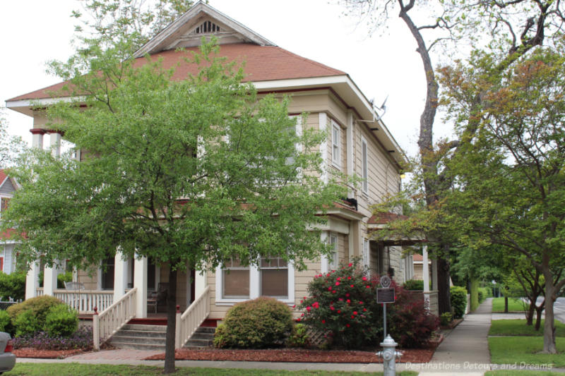 Two-story craftsman house from the early 1920s in San Antonio