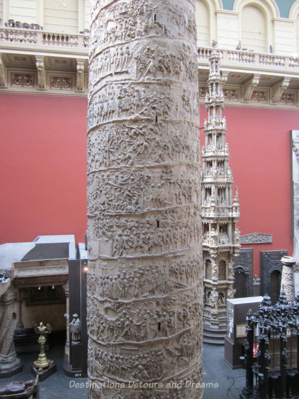 Plaster cast columns at V&A