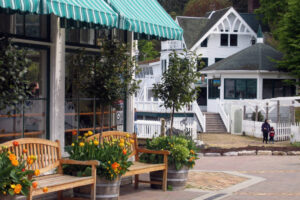 Stores in spring at Roche Harbor. San Juan Islands are located in the heart of the Salish Sea, north of Seattle, Washington, east of Victoria, British Columbia, Canada, and south of Vancouver, British Columbia, Canada. There are 172 named islands and reefs in San Juan County. The three largest and most populous are San Juan Island, Orcas Island, and Lopez Island. The islands can be reached only by ferry or float plane. There are no bridges between the islands.