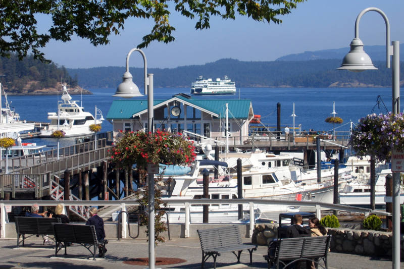 View into water front at Friday Harbor. Photo courtesy of San Juan Islands Visitors Bureau.