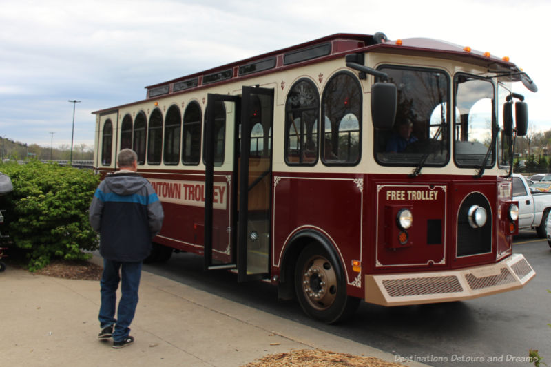 Free downtown trolley bus