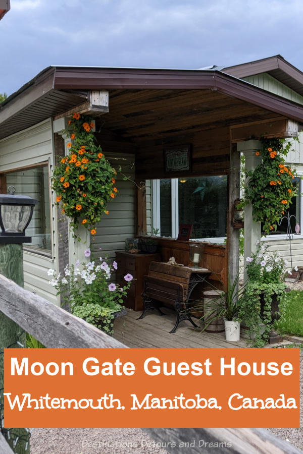 Moon Gate Guest House - A comfortable, year-round eco-friendly guest house in a peaceful location along the river at Whitemouth, Manitoba, Canada. The space encourages relaxation. Hosts also offer a number of Indigenous cultural experiences.