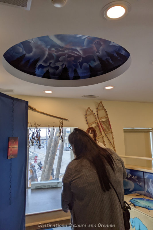 Alcove with window to outside and starry night dome in ceiling