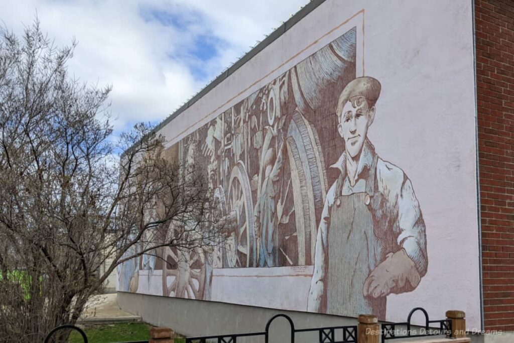 Mural of Transcona Shops depicts work in the Transcona railway shops.