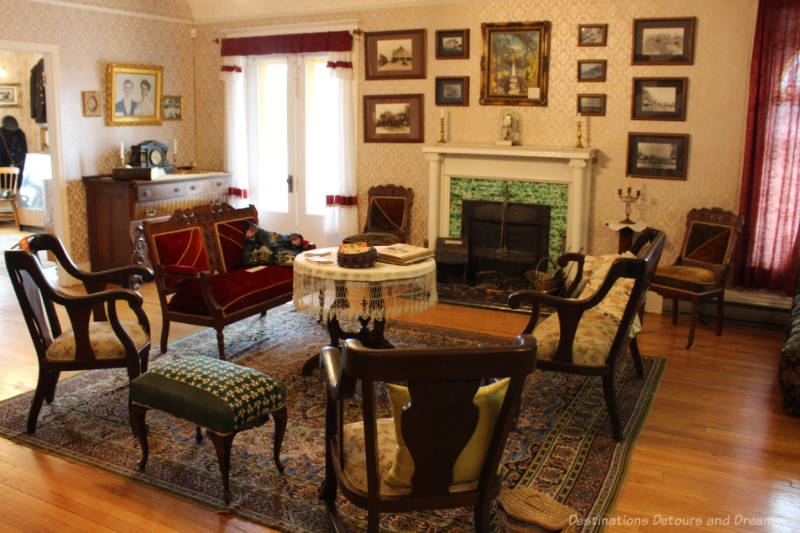 Large parlour in a house museum decorates as per early twentieth century